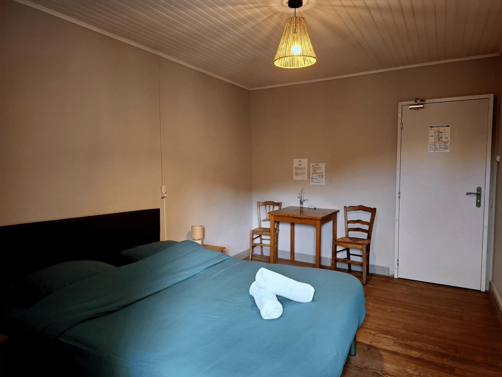 Hotel Chez Baratier Laviolle Zimmer foto